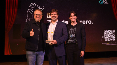 Valenzuela participó de la Noche de los Intendentes y destacó los premios obtenidos por Tres de Febrero