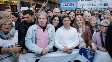 Kicillof en la marcha universitaria: "Milei está empecinado en destruir el futuro del país”
