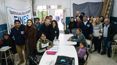 Mariel Fernández en Lomas: recorrió junto a Otermín espacios educativos, comunitarios y productivos