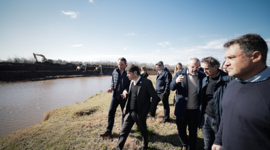 Intendente que estaba indignado con Kicillof ahora le agradece las obras y viviendas