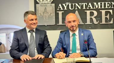 Municipio massista firmó un convenio con un distrito español para intercambio de estrategias de gestion