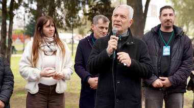 La Plata: Desplegaron el operativo “Al Gran Pueblo Salud” en Los Hornos con presencia de Alak y dirigentes locales