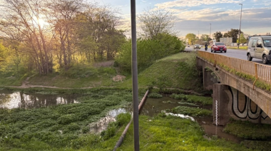 La Plata: El Municipio instaló escalas y cámaras en arroyos para mejorar la medición de los niveles de agua