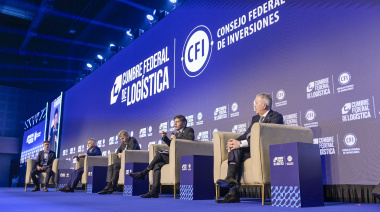 Kicillof reclamó un plan nacional de infraestructura y logística: “La Argentina no puede privarse de tenerlo”