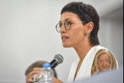 Mayra Mendoza fustigó a Milei y Caputo por el superávit “ficticio” y por recurrir al FMI