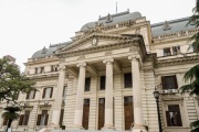 Para la UCR, “el gobierno es un conductor sin licencia y pretende que le votemos una ley que libere la velocidad permitida”