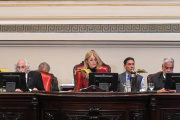 Magario irónica con Milei: “Desde Olivos o la Rosada, que sólo deja para ir a Miami o a Europa”