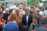 Kicillof se solidarizó con trabajadores despedidos de una fábrica y culpó a las políticas de Milei