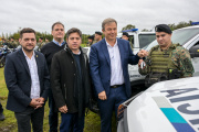 Brown: Kicillof, Cascallares y Fabiani inauguraron dos bases policiales y entregaron patrulleros