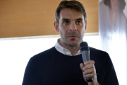 Passaglia estalló: “Ni Milei ni su ideología le dan de comer a 150 familias”