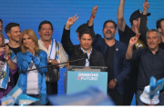 Demasiado movimiento para no ser candidato: los ministros de Kicillof predicando por el país