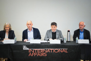 En Nueva York, Kicillof disertó sobre el futuro regional y lanzó duras críticas al gobierno de Milei