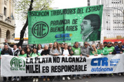 "Era enfrente, ATE": La Asociación Trabajadores del Estado marchó a la Legislatura por pases a planta