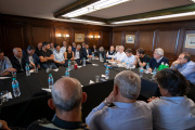 ¿No era año en construcción? Kicillof candidato se reunió con peronistas de Santa Fe