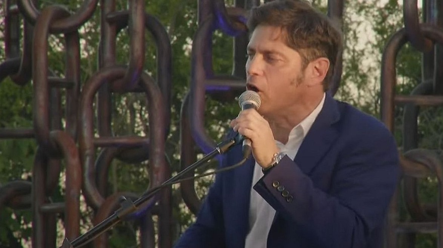 Kicillof fustigó al gobierno por privatizar la Hidrovía: “Nos quieren entregar de pies y manos”