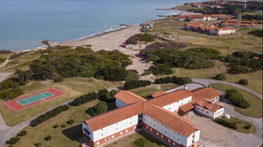 Proponen que los hoteles del complejo turístico de Chapadmalal se convierta en un campus universitario